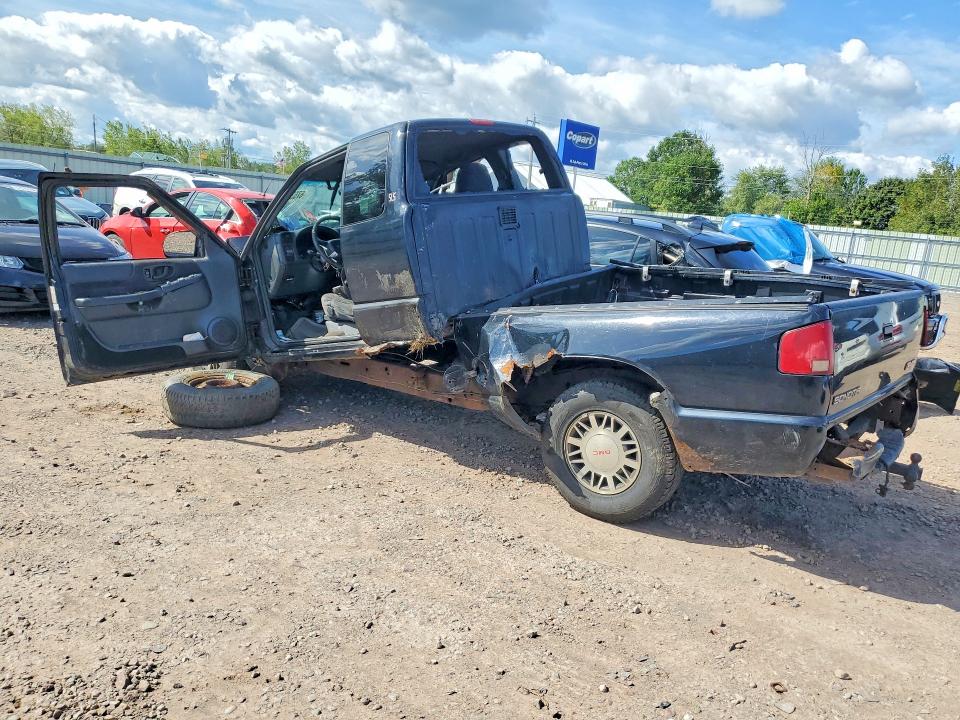 Photo 2 from auction – 2000 GMC SONOMA with VIN 1GTDT19W7Y8128240