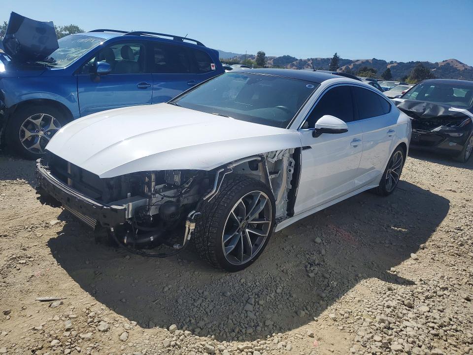 صورة رقم 1 من المزاد - 2024 AUDI A5 مع VIN WAUFACF55RA040252