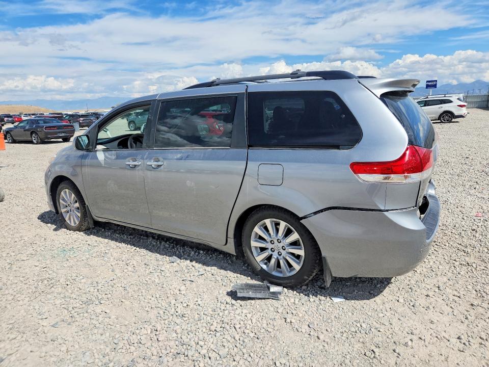 Photo 2 from auction – 2013 TOYOTA SIENNA with VIN 5TDDK3DC9DS056748
