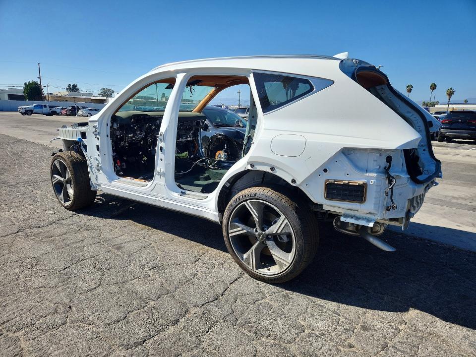 Снимка 2 от търг – 2026 GENESIS GV80 с VIN KMUHCESB0TU310925