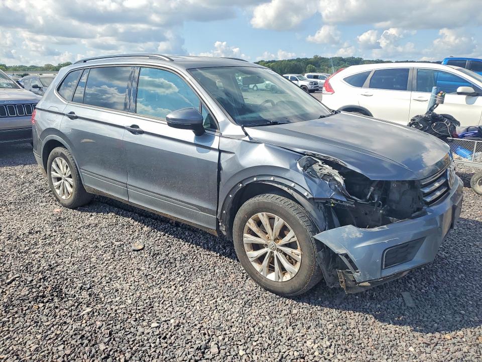 Снимка 4 от търг – 2018 VOLKSWAGEN TIGUAN с VIN 3VV0B7AXXJM017564