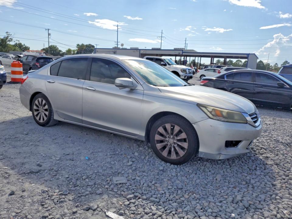 Photo 4 from auction – 2014 HONDA ACCORD with VIN 1HGCR2F71EA201833