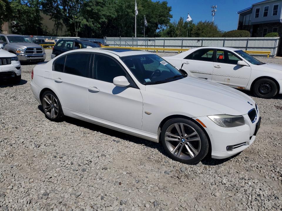 Photo 4 from auction – 2011 BMW 328 with VIN WBAPK5G5XBNN29482