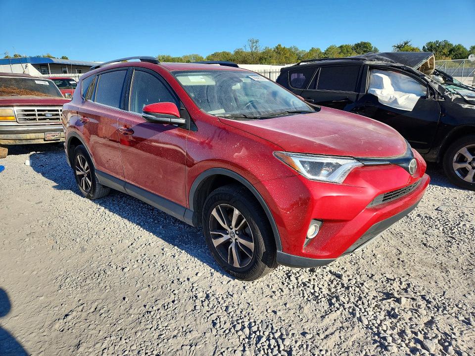 صورة رقم 4 من المزاد - 2017 TOYOTA RAV4 مع VIN JTMWFREV0HJ109775