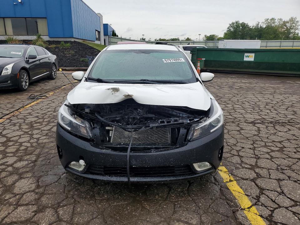 Photo 5 from auction – 2018 KIA FORTE with VIN 3KPFK4A74JE255024
