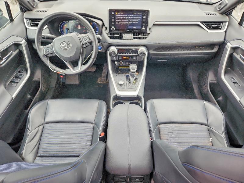 Photo 8 from auction – 2020 TOYOTA RAV4 with VIN 4T3EWRFV4LU005830
