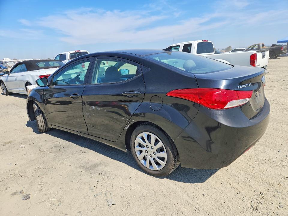 Снимка 2 от търг – 2012 HYUNDAI ELANTRA с VIN 5NPDH4AE8CH090372
