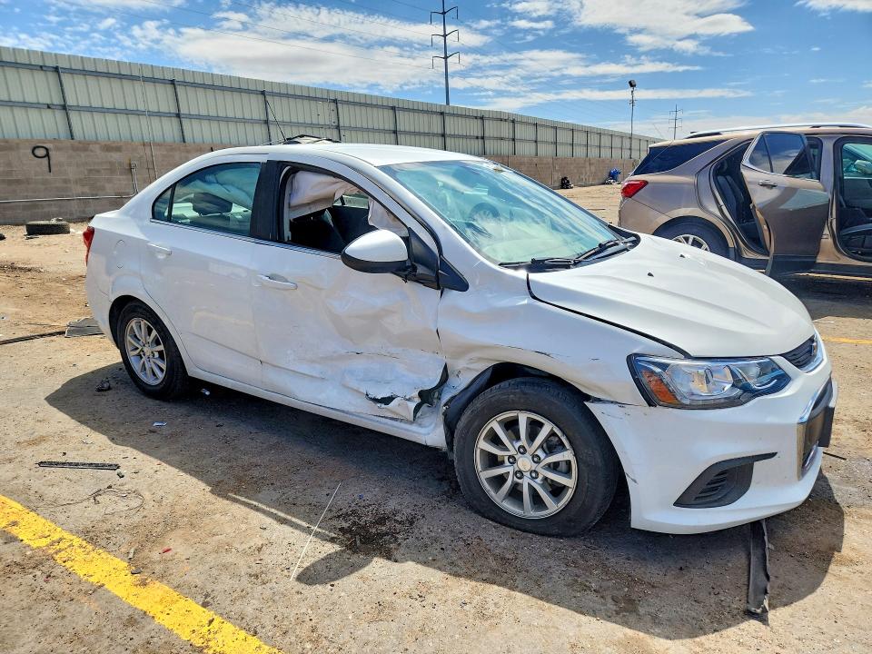 Photo 4 from auction – 2019 CHEVROLET SONIC with VIN 1G1JD5SB9K4136250