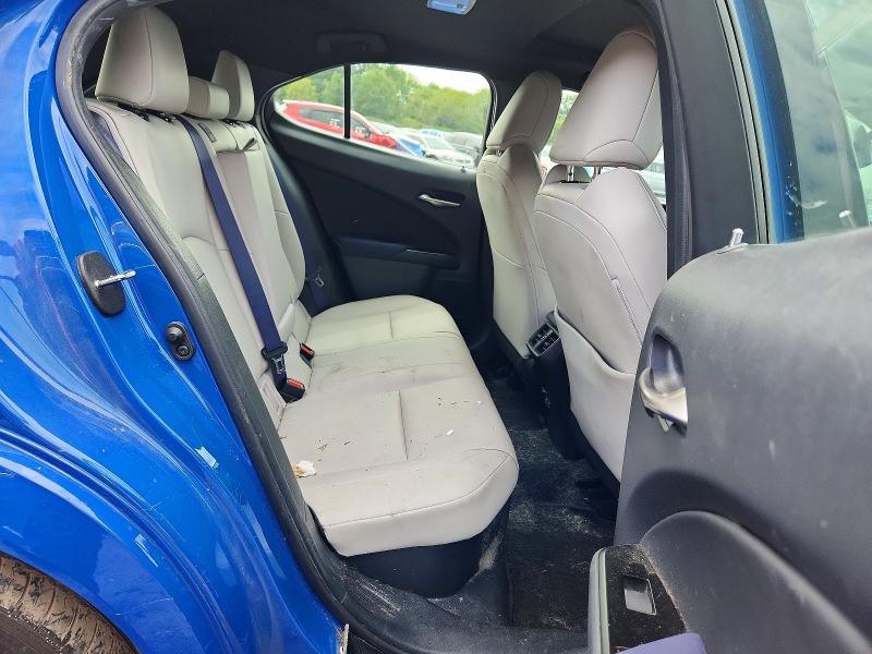 Photo 11 from auction – 2021 LEXUS UX with VIN JTHP9JBHXM2046540