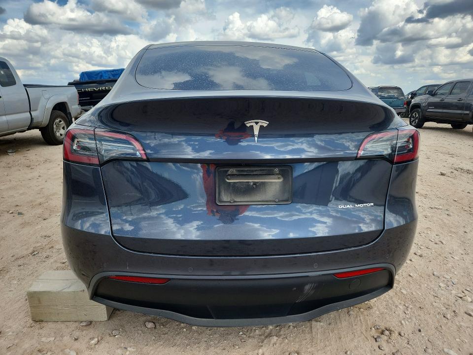 Снимка 6 от търг – 2022 TESLA MODEL Y с VIN 7SAYGAEE4NF398740