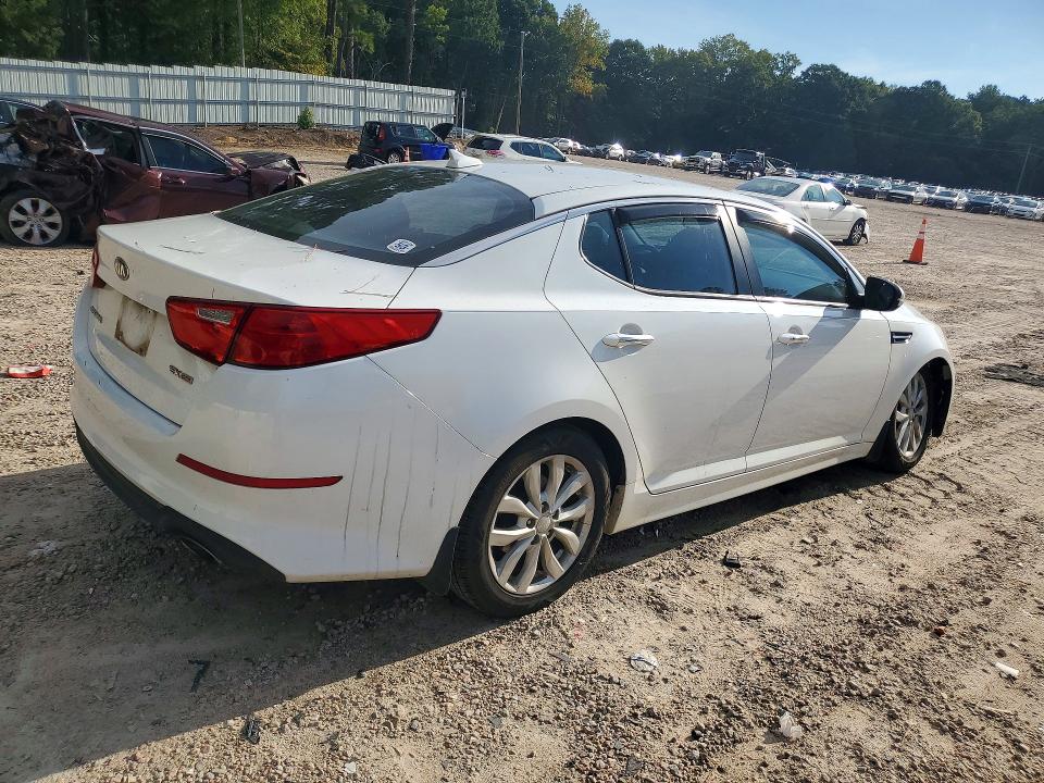 Photo 3 from auction – 2015 KIA OPTIMA with VIN 5XXGN4A74FG453578