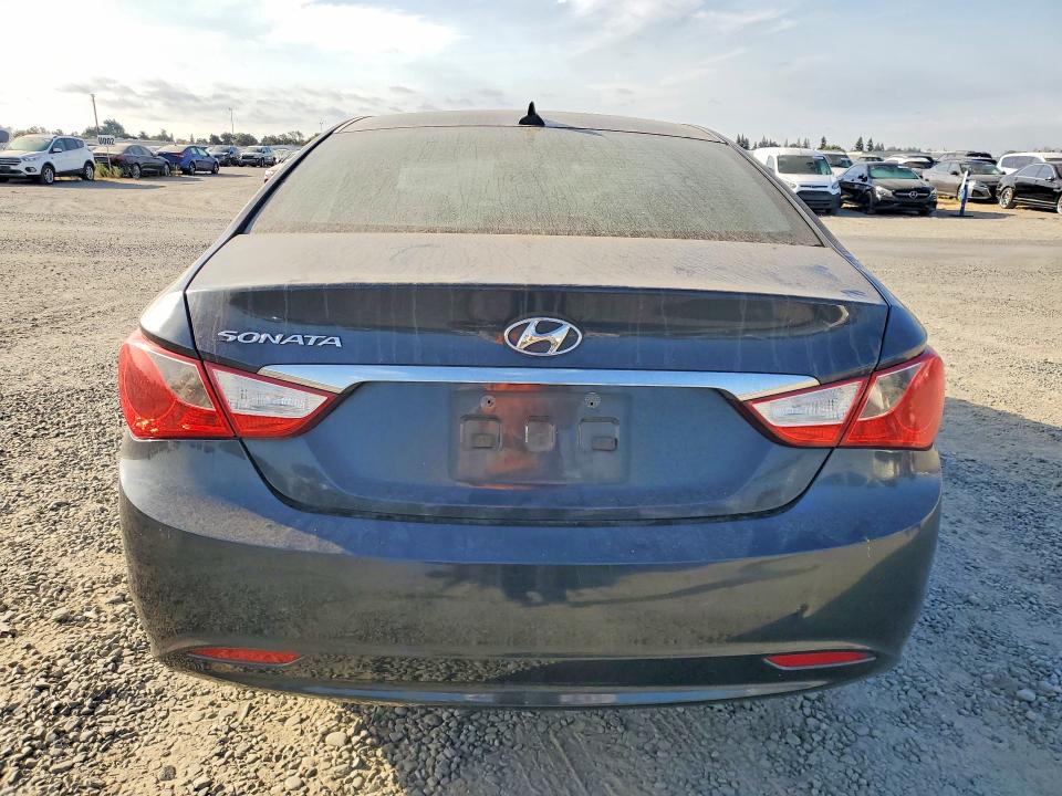 Photo 6 from auction – 2013 HYUNDAI SONATA with VIN 5NPEB4AC5DH658423