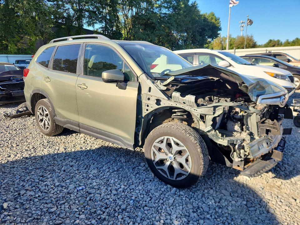 Фото 4 с аукциона – 2019 SUBARU FORESTER с VIN JF2SKAGC9KH432746