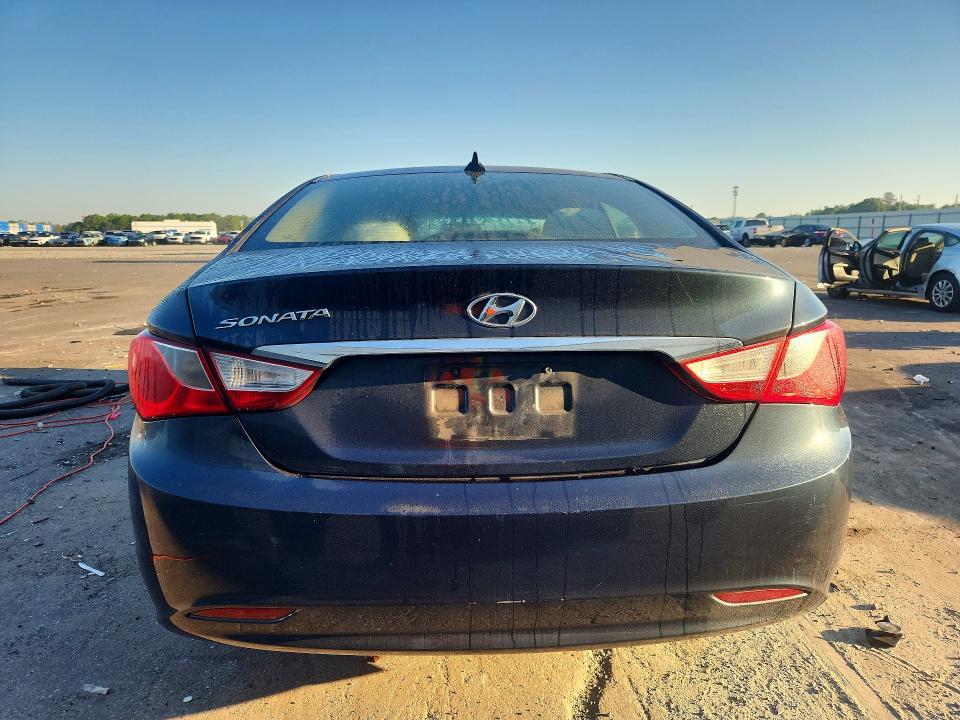 Photo 6 from auction – 2012 HYUNDAI SONATA with VIN 5NPEB4AC6CH312606