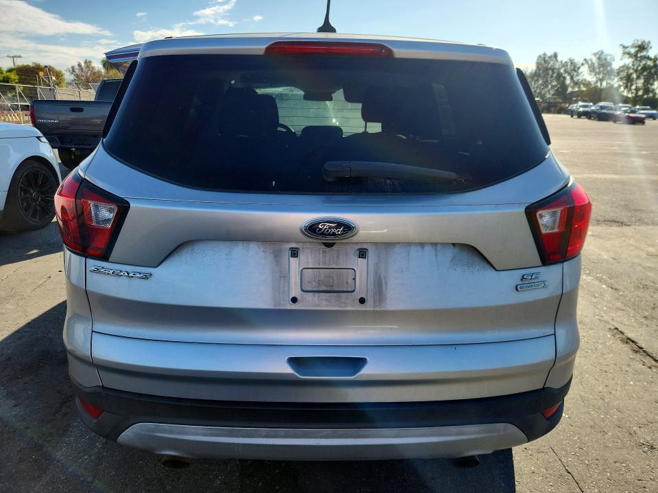 Photo 6 from auction – 2019 FORD ESCAPE with VIN 1FMCU0G95KUB07509