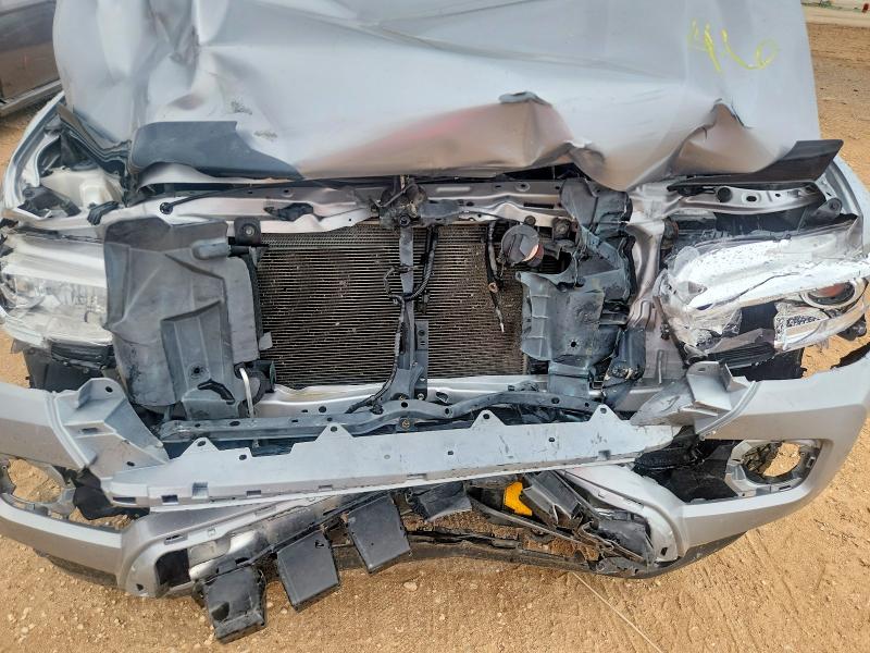 Снимка 11 от търг – 2019 TOYOTA TACOMA с VIN 5TFAX5GN5KX135774