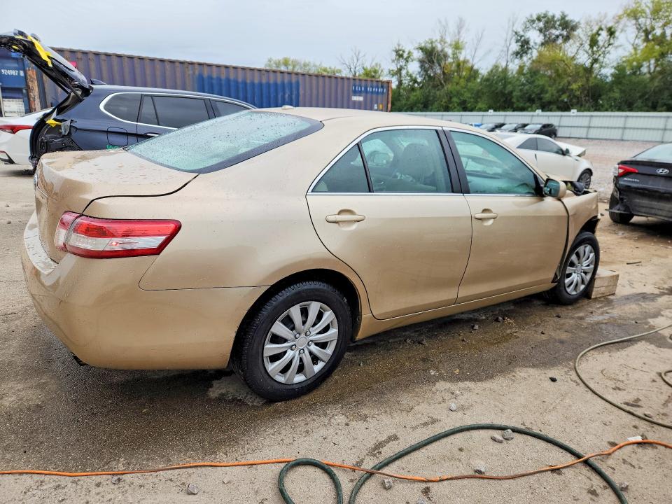 Photo 3 from auction – 2010 TOYOTA CAMRY with VIN 4T1BF3EK1AU031511