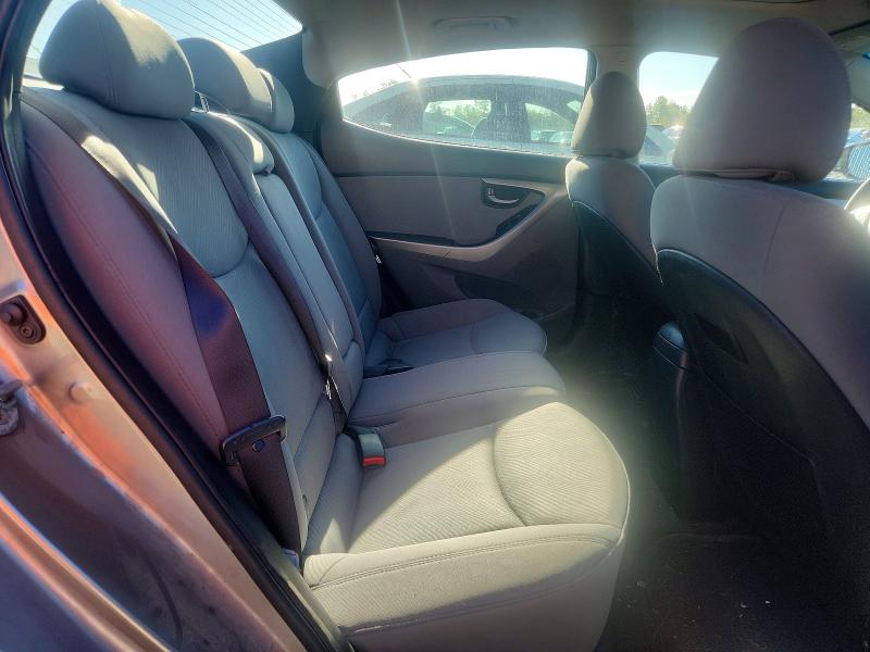 Снимка 10 от търг – 2013 HYUNDAI ELANTRA с VIN 5NPDH4AE7DH360614