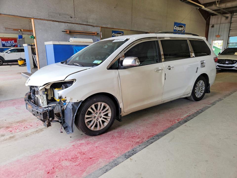 TOYOTA SIENNA 2015 with VIN 5TDYK3DC3FS566114 - Photo from auction