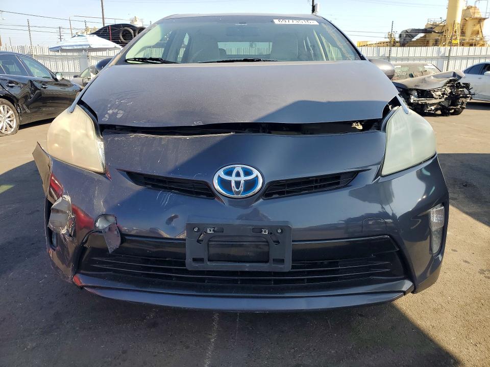 Фото 5 с аукциона – 2013 TOYOTA PRIUS с VIN JTDKN3DU6D1645714