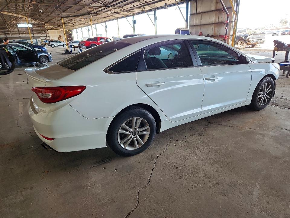 Photo 3 from auction – 2017 HYUNDAI SONATA with VIN 5NPE24AF0HH511331
