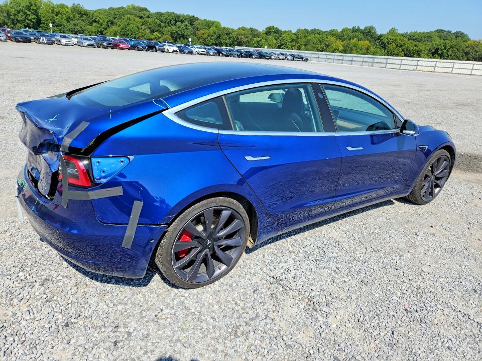 Photo 3 from auction – 2020 TESLA MODEL 3 with VIN 5YJ3E1EC3LF623805