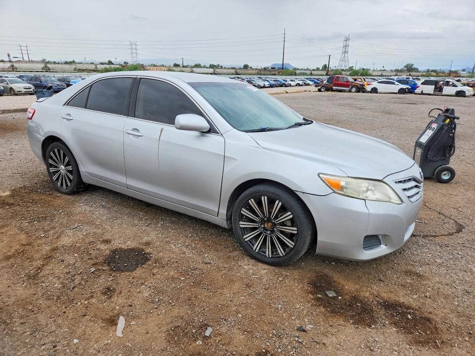 Zdjęcie 4 z aukcji – 2011 TOYOTA CAMRY z VIN 4T1BF3EKXBU137618