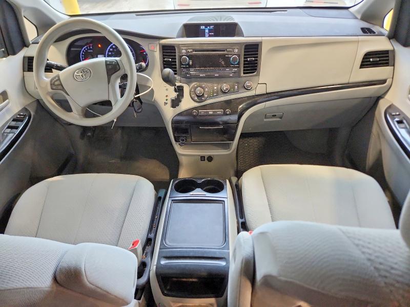 Снимка 8 от търг – 2012 TOYOTA SIENNA с VIN 5TDKK3DC7CS208905