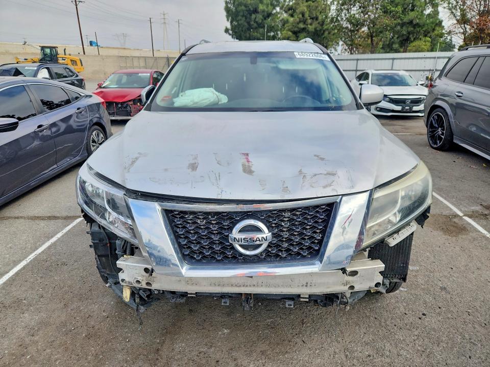 Photo 5 from auction – 2016 NISSAN PATHFINDER with VIN 5N1AR2MN2GC638637