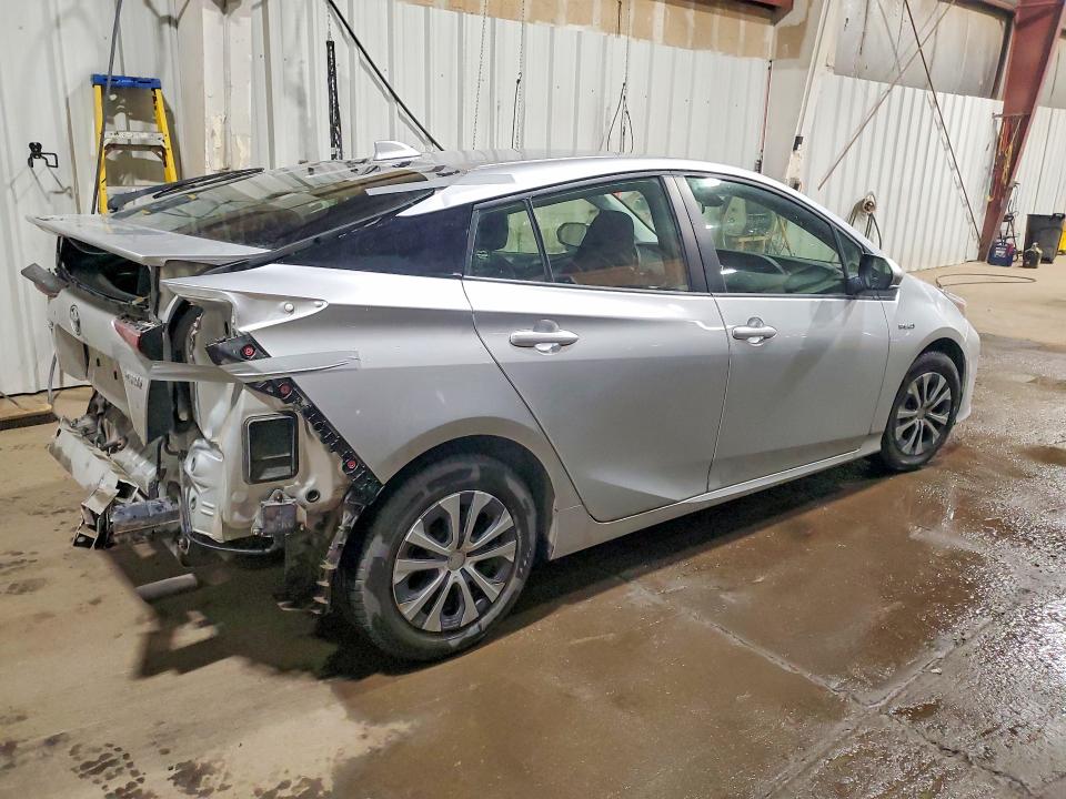 Снимка 3 от търг – 2022 TOYOTA PRIUS с VIN JTDL9MFU7N3038948