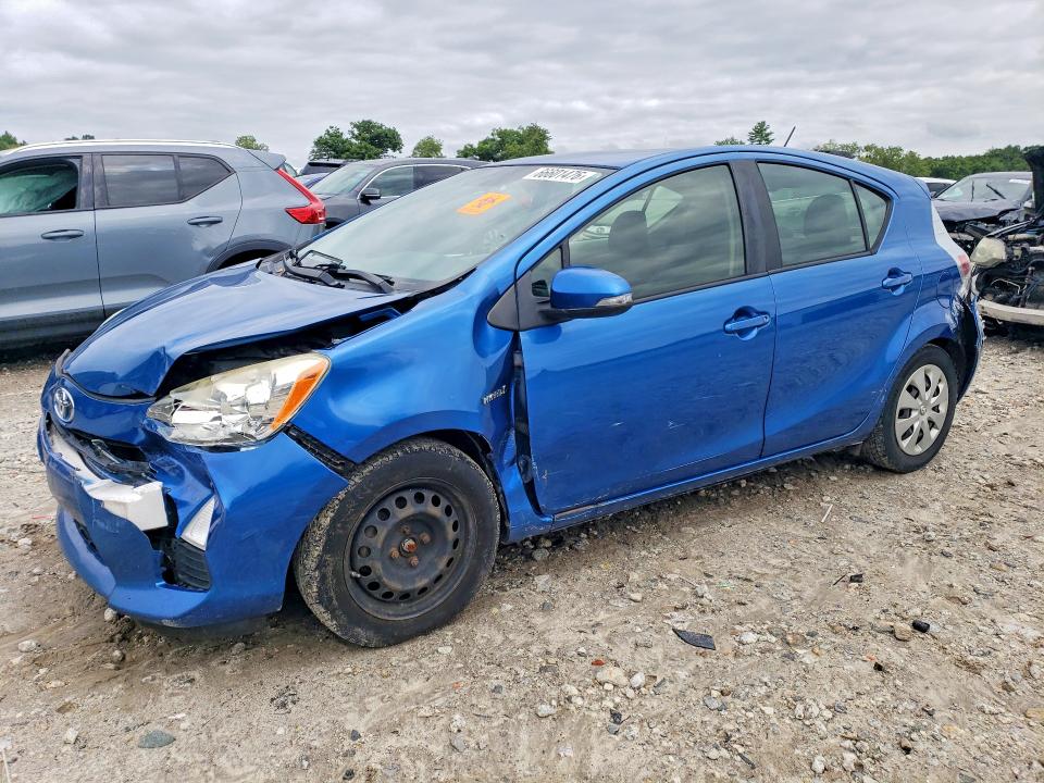 TOYOTA PRIUS C 2014 with VIN JTDKDTB38E1572537 - Photo from auction