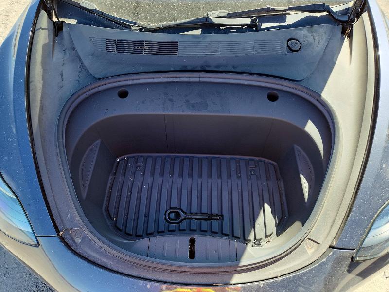 Снимка 11 от търг – 2023 TESLA MODEL 3 с VIN 5YJ3E1EA6PF412151