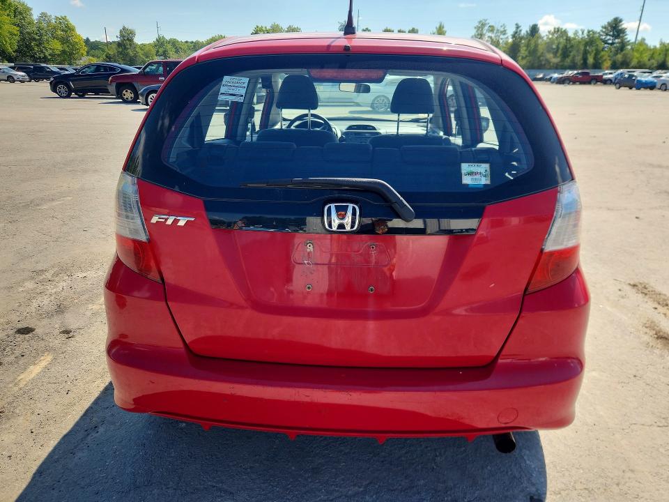 Photo 6 from auction – 2013 HONDA FIT with VIN JHMGE8H35DC014184