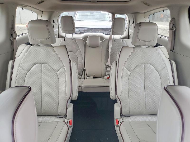 Photo 10 from auction – 2017 CHRYSLER PACIFICA with VIN 2C4RC1GGXHR533286