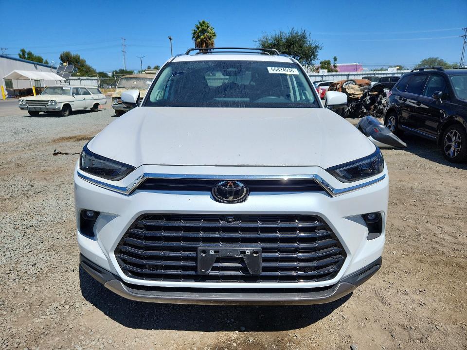Photo 5 from auction – 2024 TOYOTA GRAND HIGHLANDER HYBRID with VIN 5TDACAB55RS010544