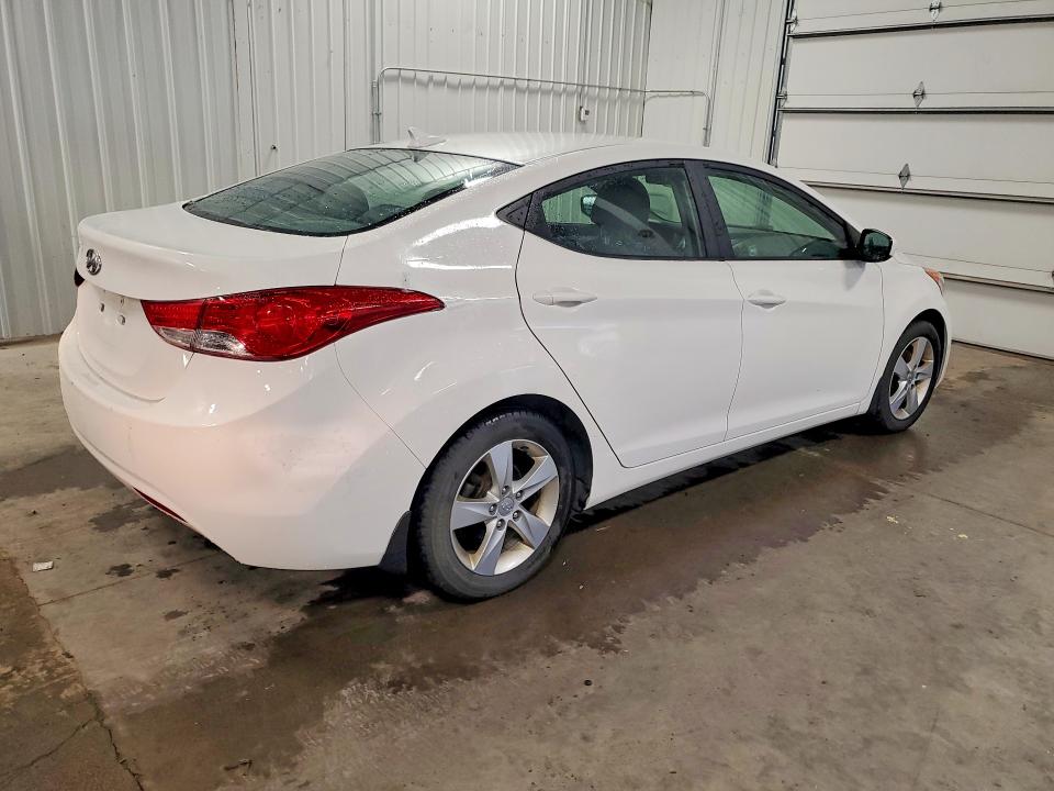 Photo 3 from auction – 2013 HYUNDAI ELANTRA with VIN 5NPDH4AE2DH388711
