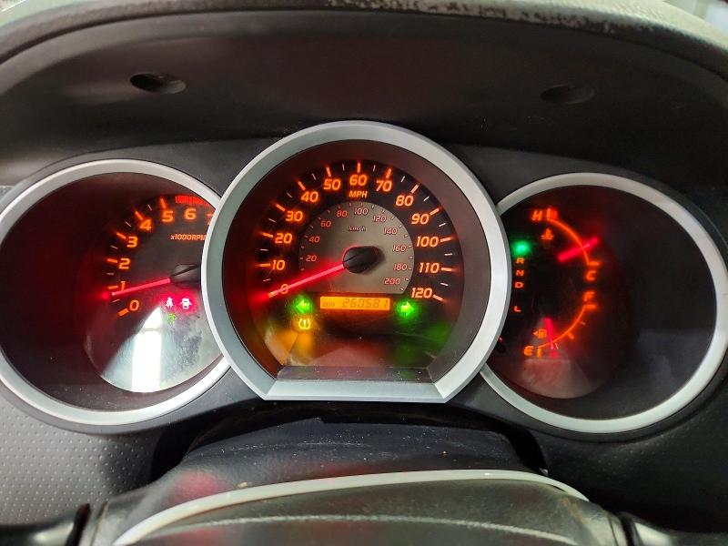 Photo 9 from auction – 2010 TOYOTA TACOMA with VIN 5TEUU4EN5AZ725516