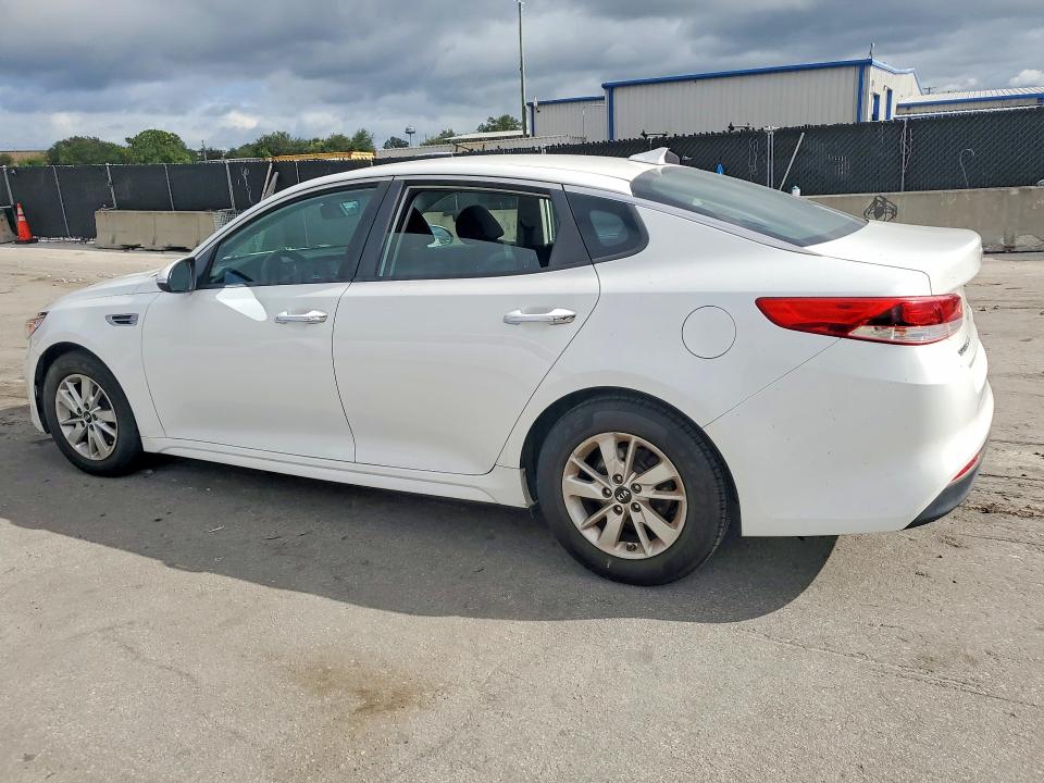 Photo 2 from auction – 2016 KIA OPTIMA with VIN 5XXGT4L33GG014549