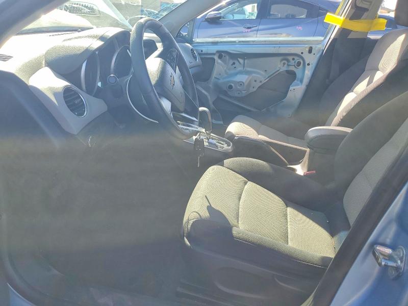 Photo 7 from auction – 2012 CHEVROLET CRUZE with VIN 1G1PC5SH0C7288208