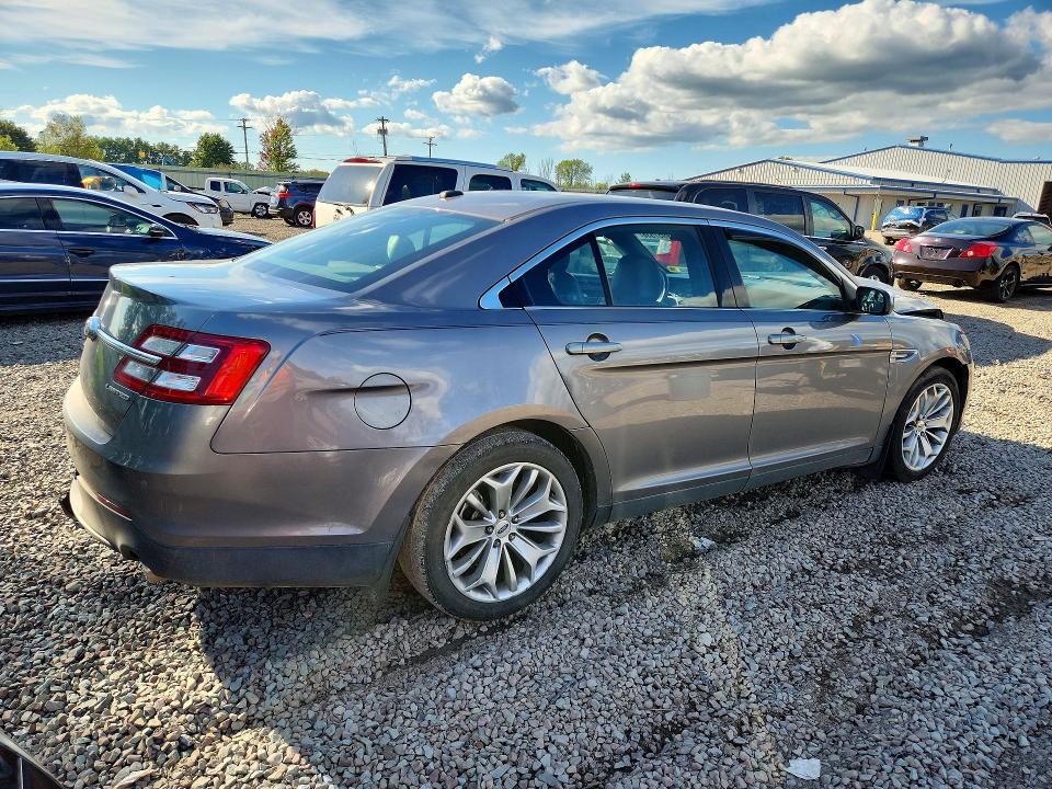 Снимка 3 от търг – 2013 FORD TAURUS с VIN 1FAHP2F8XDG197821