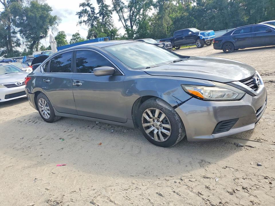 Photo 4 from auction – 2017 NISSAN ALTIMA with VIN 1N4AL3AP5HN329001