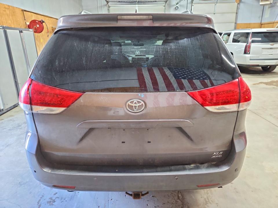 Фото 6 с аукциона – 2011 TOYOTA SIENNA с VIN 5TDDK3DC1BS007198