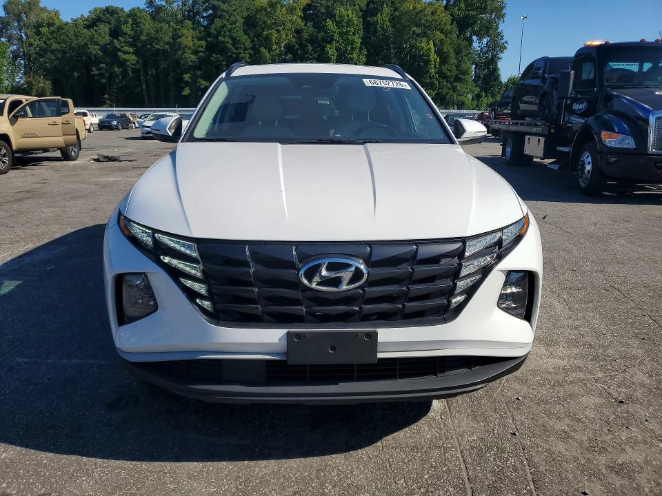 Снимка 5 от търг – 2023 HYUNDAI TUCSON с VIN 5NMJFCAE2PH242300