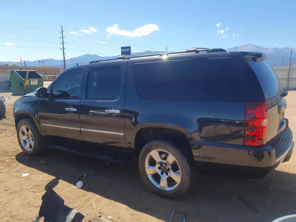 Photo 2 from auction – 2011 CHEVROLET SUBURBAN with VIN 1GNSKKE34BR182065