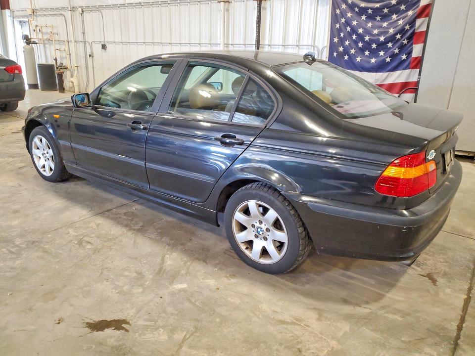 Photo 2 from auction – 2004 BMW 325 with VIN WBAEU33454PF61740