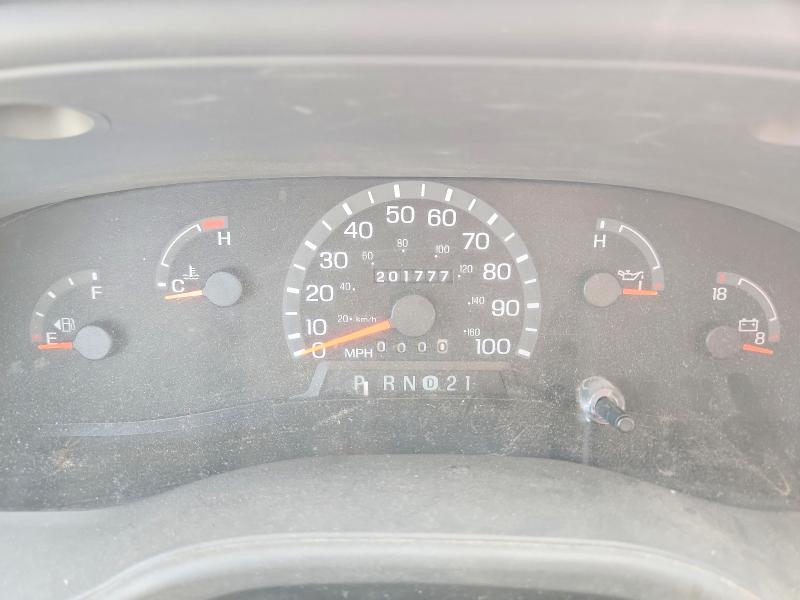 Photo 9 from auction – 2003 FORD ECONOLINE E-350 with VIN 1FBNE31S03HB21971