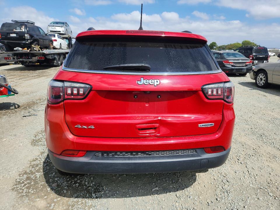 Photo 6 from auction – 2018 JEEP COMPASS with VIN 3C4NJDBB0JT254658