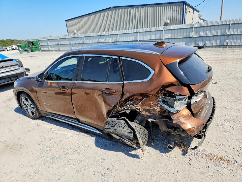 Foto 2 de la subasta – 2016 BMW X1 con VIN WBXHT3C34GP880416