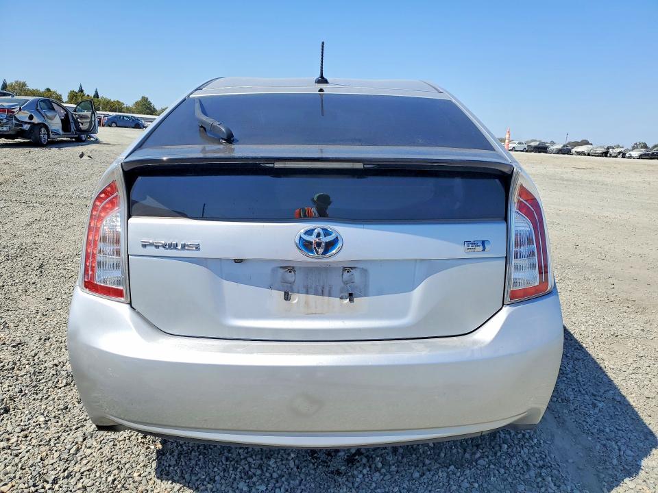 Photo 6 from auction – 2015 TOYOTA PRIUS with VIN JTDKN3DU5F0450390