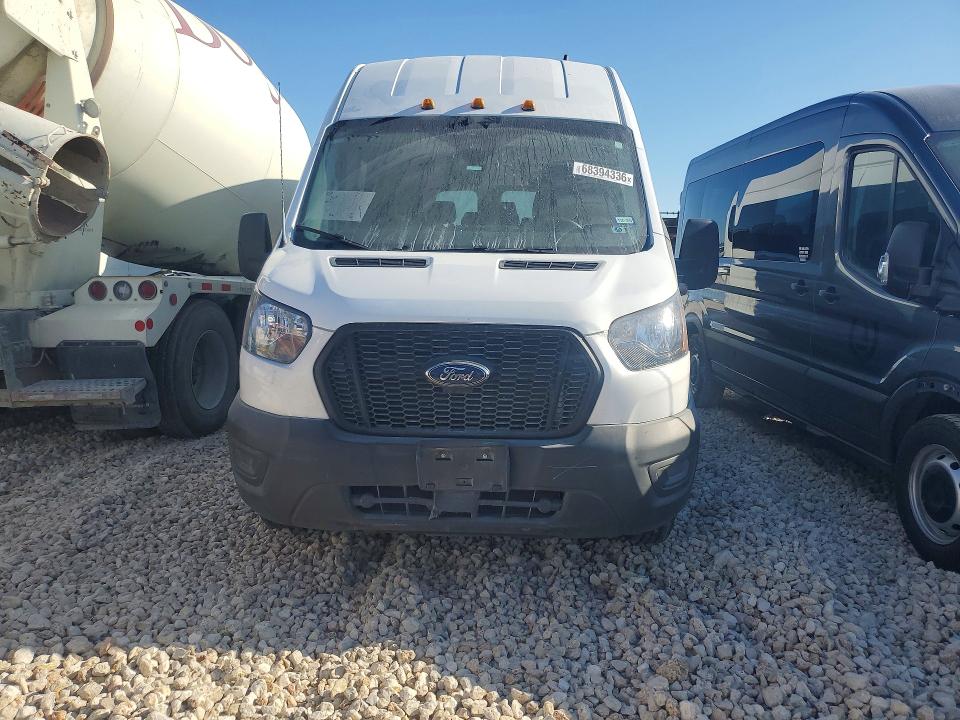 Photo 5 from auction – 2024 FORD TRANSIT with VIN 1FBVU4X8XRKB86357